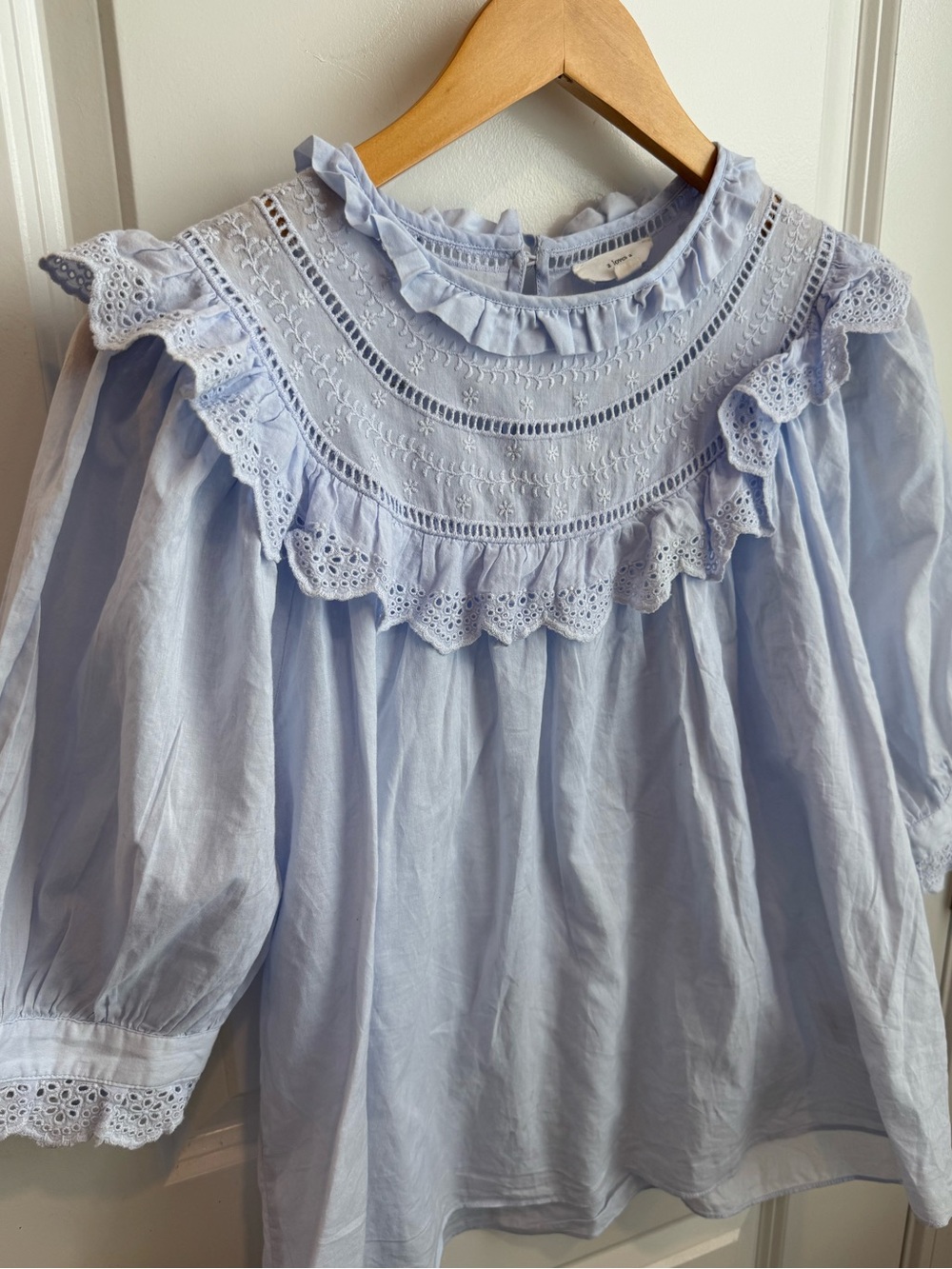 Anthropologie A Loves A Blue Eyelet Embroidered Ruffle Puff Sleeve Blouse Top L